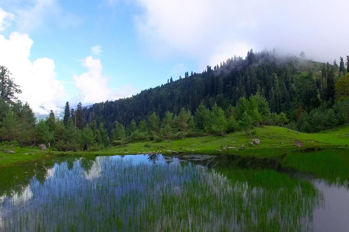 Arcadian Sprucewoods Hotel Shogran Exterior foto